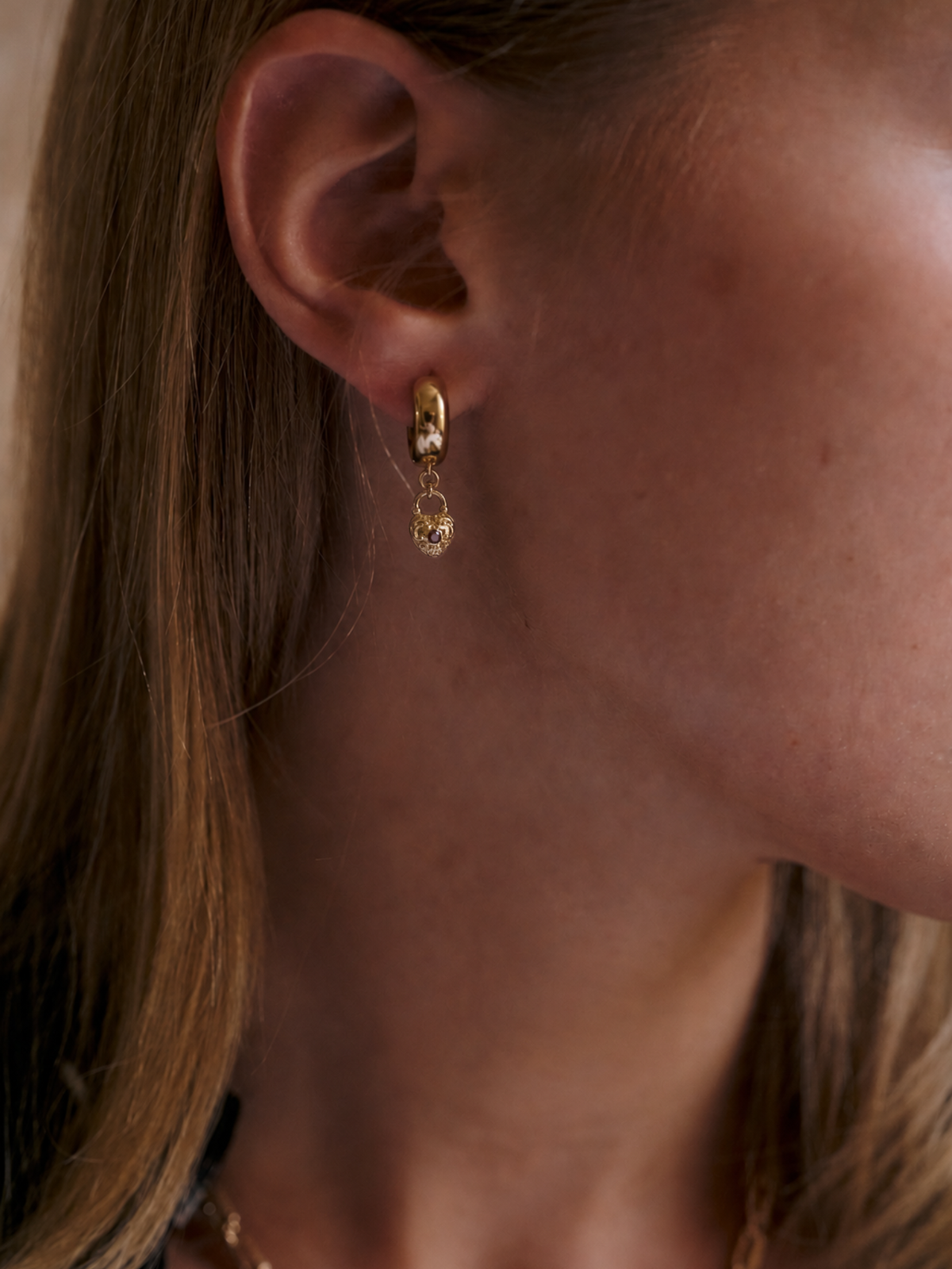 Allegra Hoops